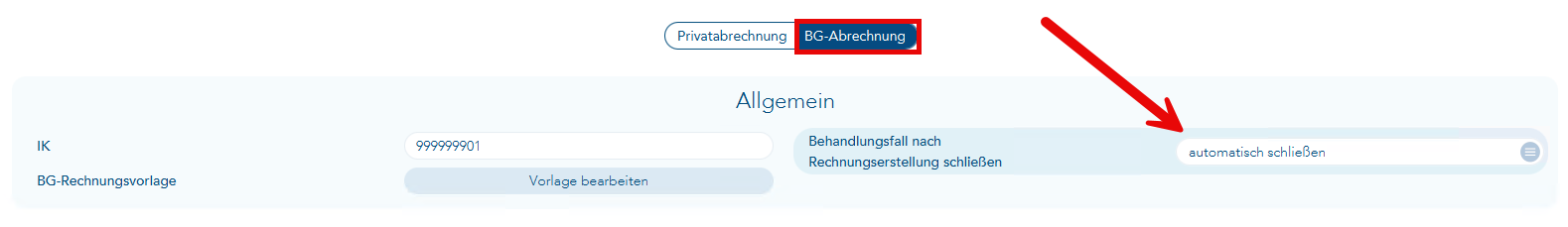 Das Bild zeigt die Einstellung zum BG-Behandlungsfall in der Privatabrechnungsgruppe im Reiter BG-Abrechnung, der rot umrandet ist und ein roter Pfeil verweist auf die empfohlene Einstellung automatisch schließen